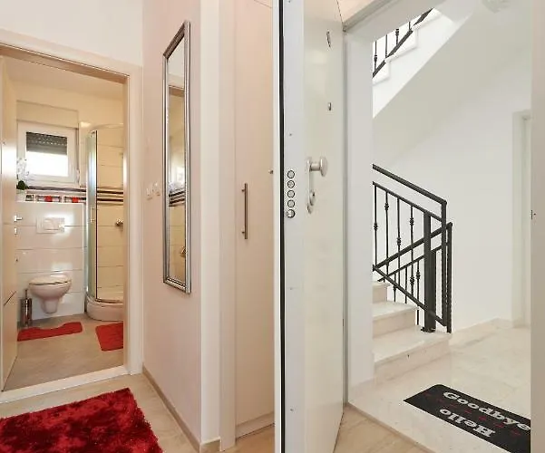 Apartment Misic Trogir